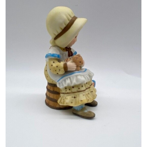Vintage Holly Hobbie Figurines, Lot Of 3 Figurines. - Picture 13 of 16